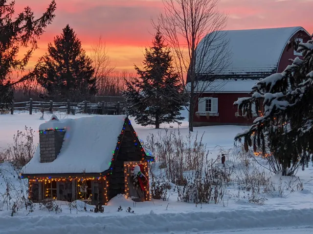 $725,000 | 60445 Summit Road West, Ashland, WI 54806