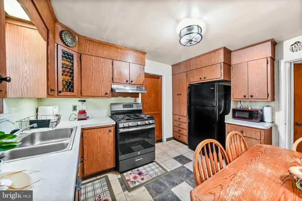 $449,900 | 253 North Guernsey Road, West Grove, PA 19390