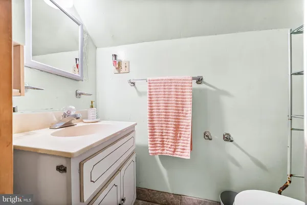 $449,900 | 253 North Guernsey Road, West Grove, PA 19390