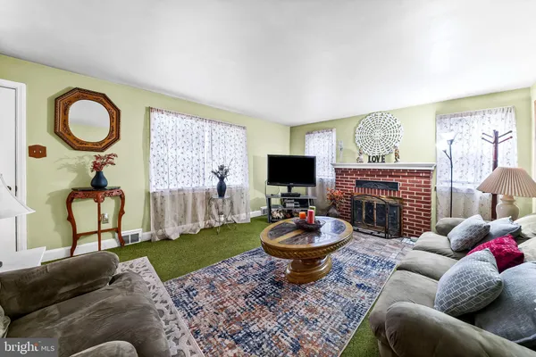 $449,900 | 253 North Guernsey Road, West Grove, PA 19390