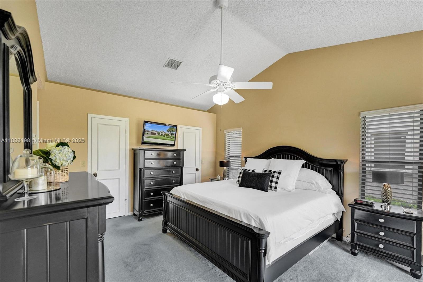 9215 Southern Orchard Road South Davie, FL 33328 - Photo 20 of 39