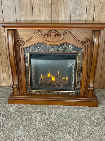 a view of entryway with workspace