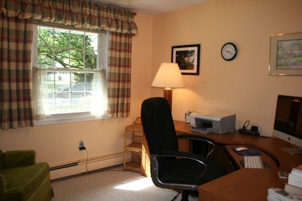 24 Eisenhower Road Framingham, MA 01701 - Photo 16 of 20