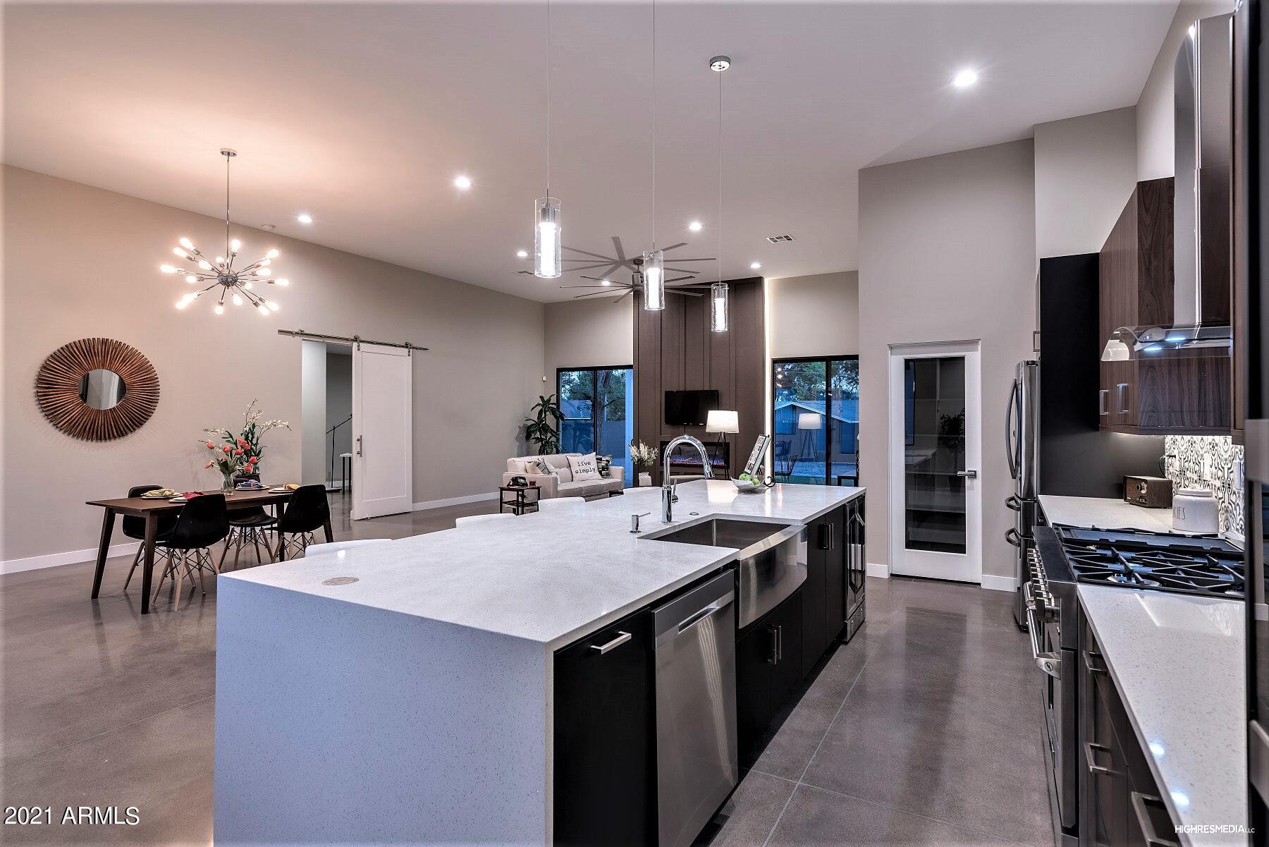 203 East Griswold Road Phoenix, AZ 85020 - Photo 11 of 35 Kitchen3