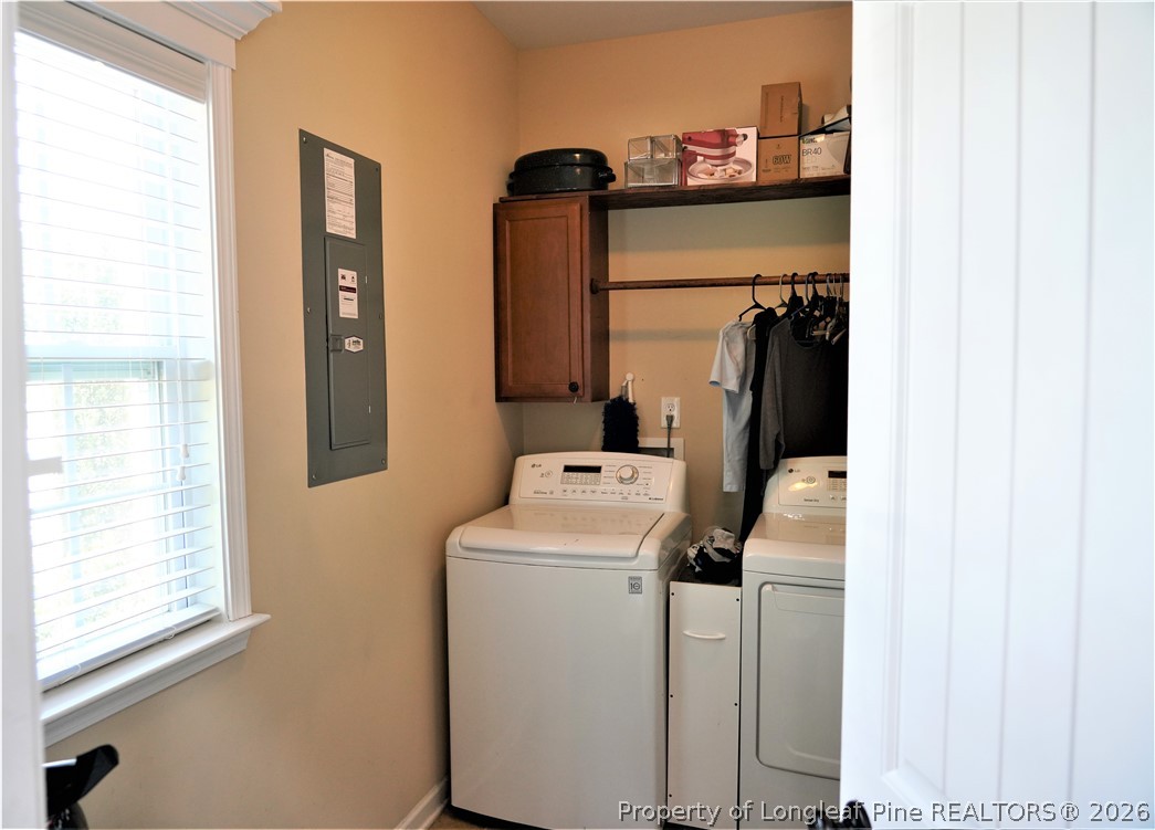 930 Old Vander Road Fayetteville, NC 28312 - Photo 17 of 45 a utility room with dryer and washer