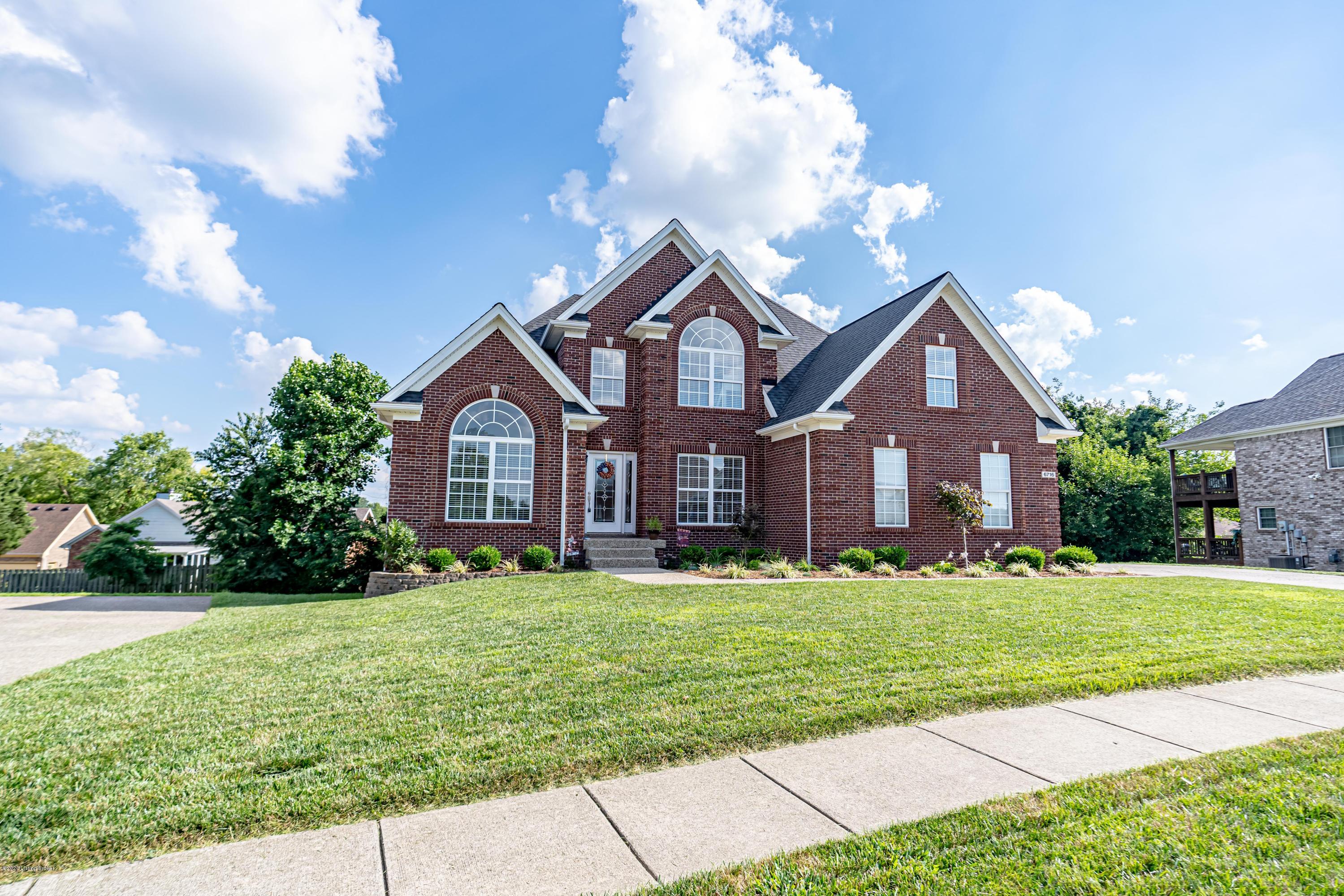 6716 Obryan Road Louisville, KY 40291 - Photo 2 of 61 DSC01497
