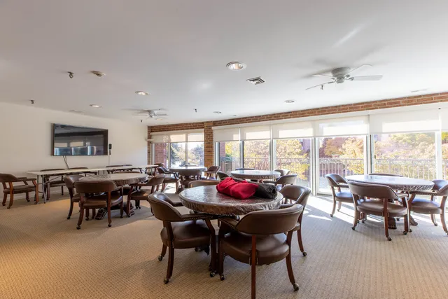 $324,490 | 701 Lake Hinsdale Drive, Unit 306, Willowbrook, IL 60527