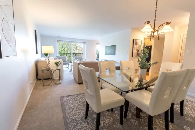 $324,490 | 701 Lake Hinsdale Drive, Unit 306, Willowbrook, IL 60527