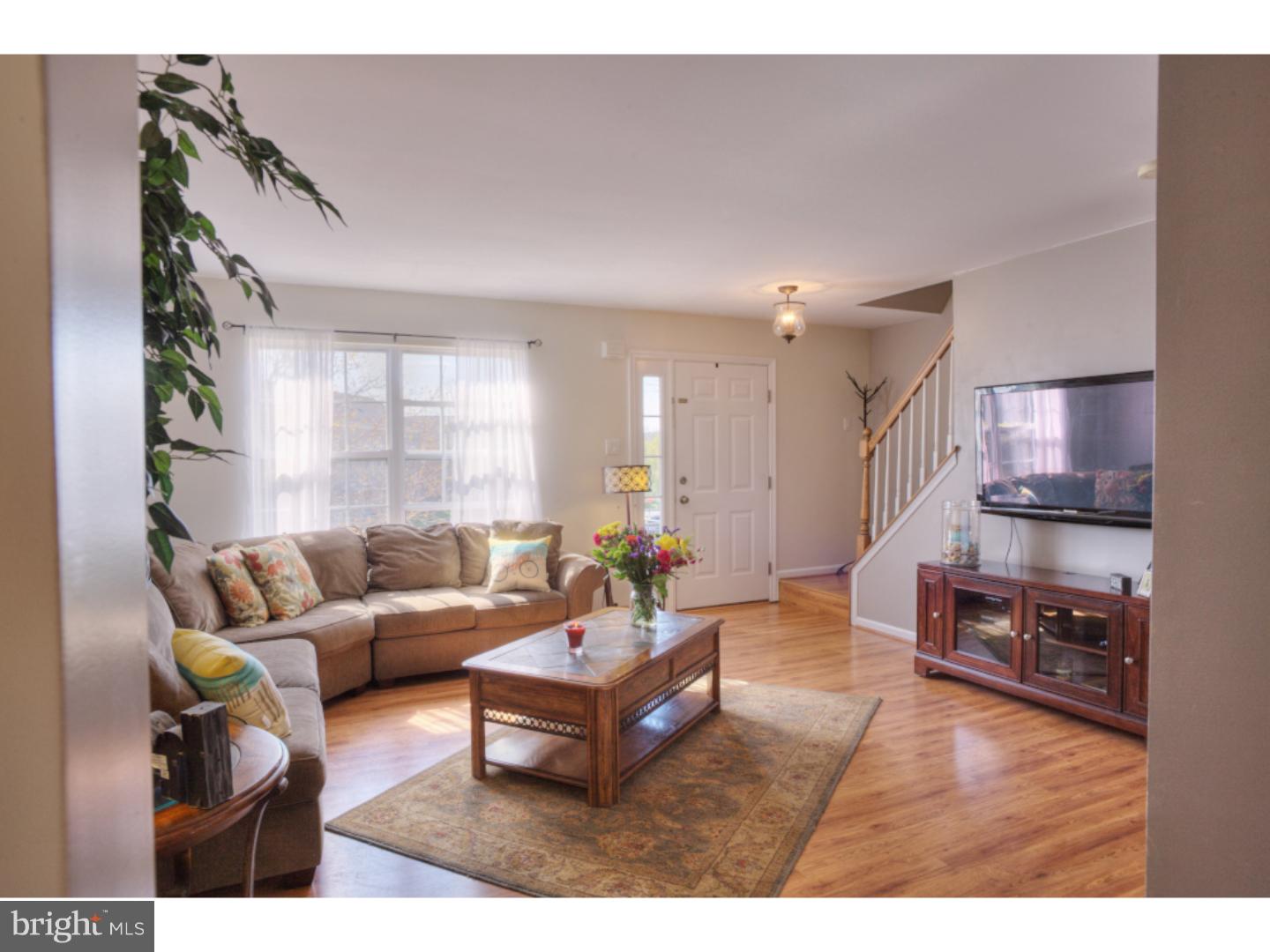 5427 Rinker Circle, Unit 278 Doylestown, PA 18902 - Photo 4 of 22 Living Room