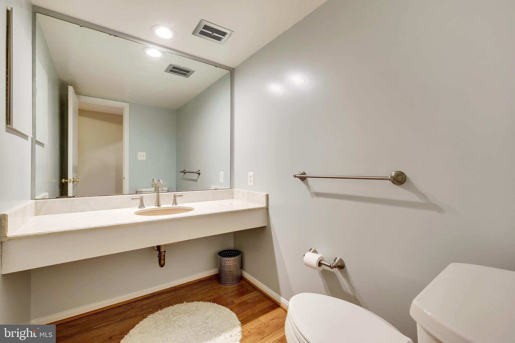12417 Over Ridge Road Potomac, MD 20854 - Photo 14 of 44 Powder Room on Main Level