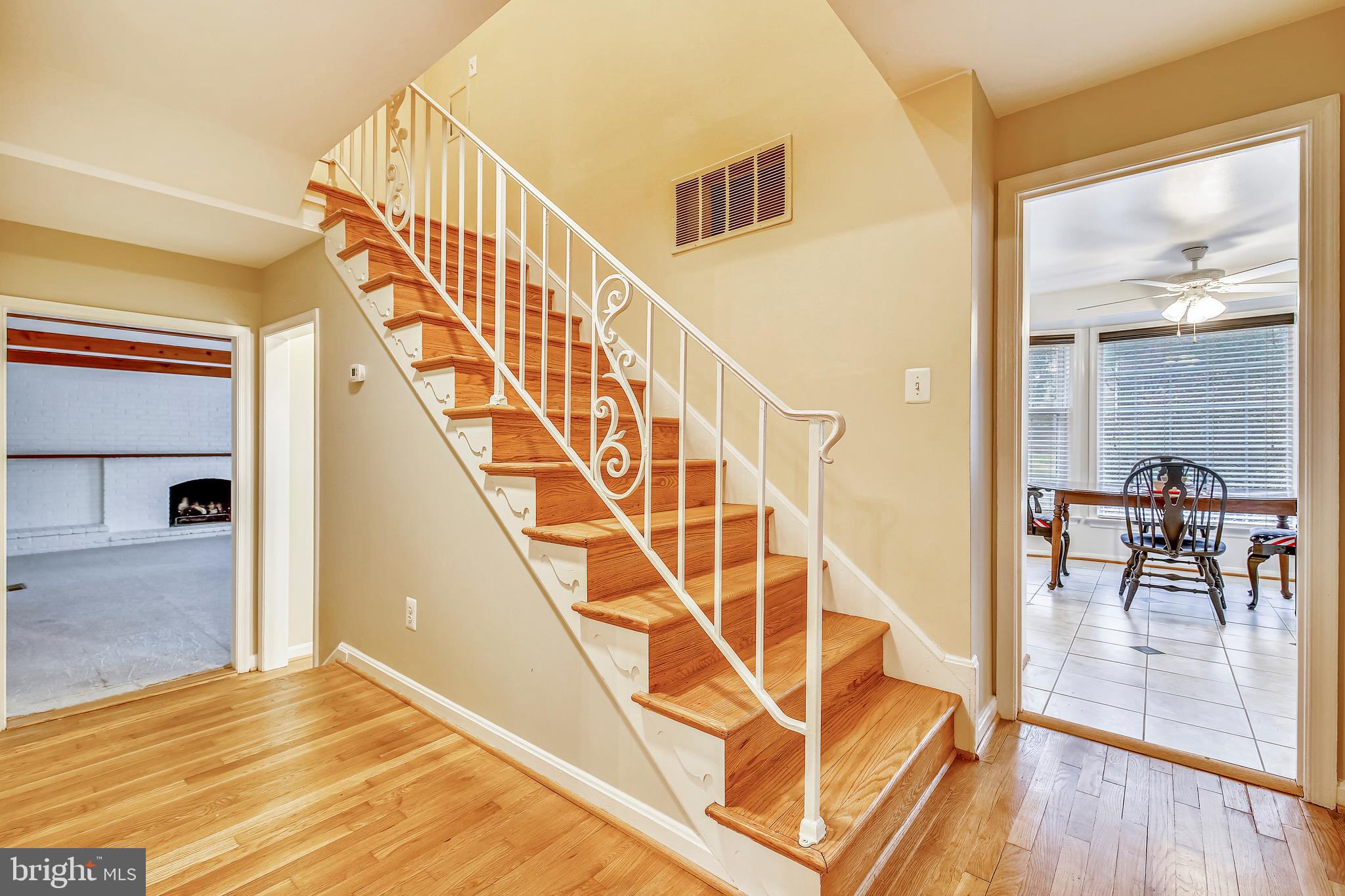 12417 Over Ridge Road Potomac, MD 20854 - Photo 16 of 44 Stairway leading to Bedroom