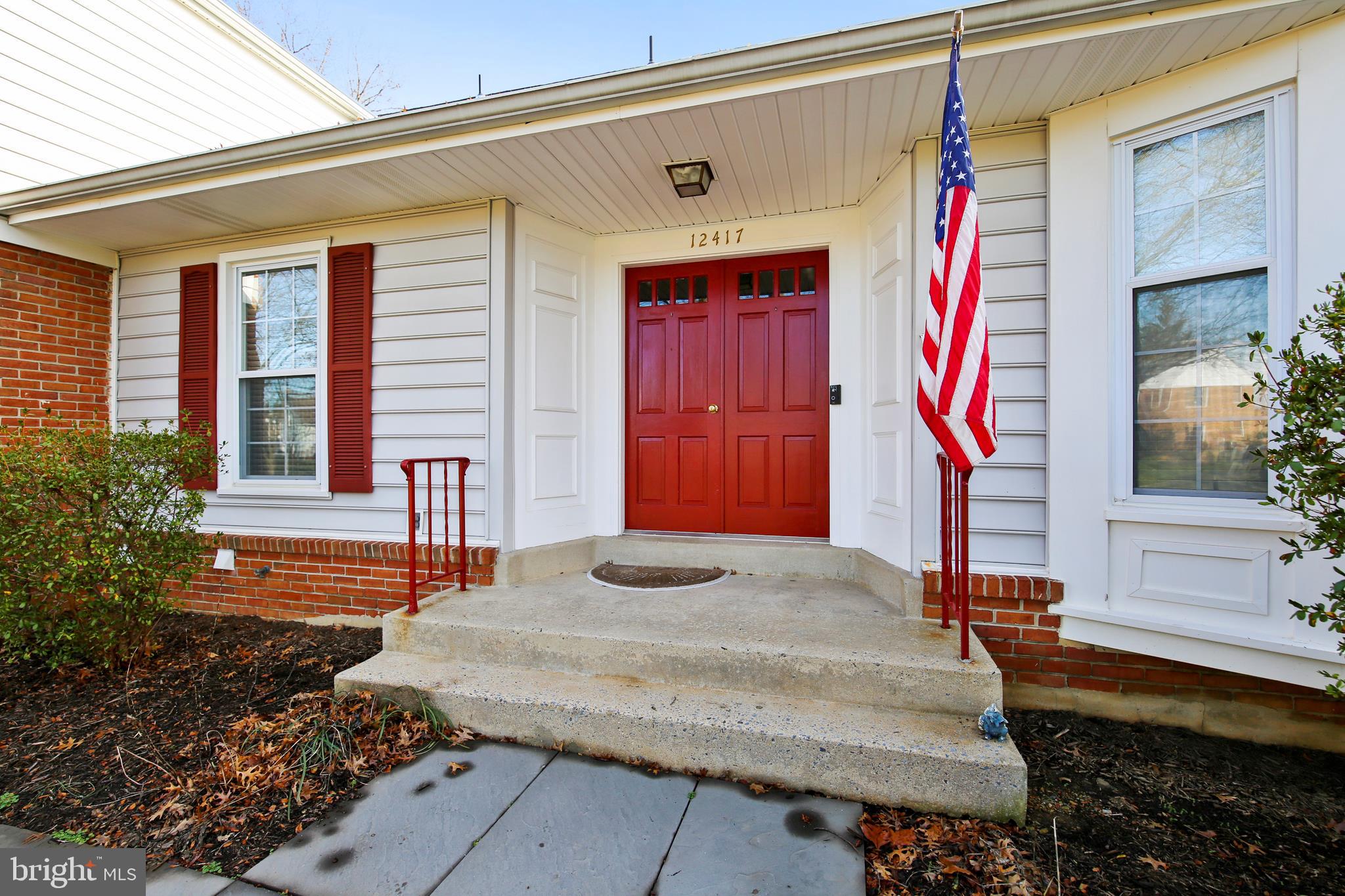 12417 Over Ridge Road Potomac, MD 20854 - Photo 3 of 44 Double Entry way