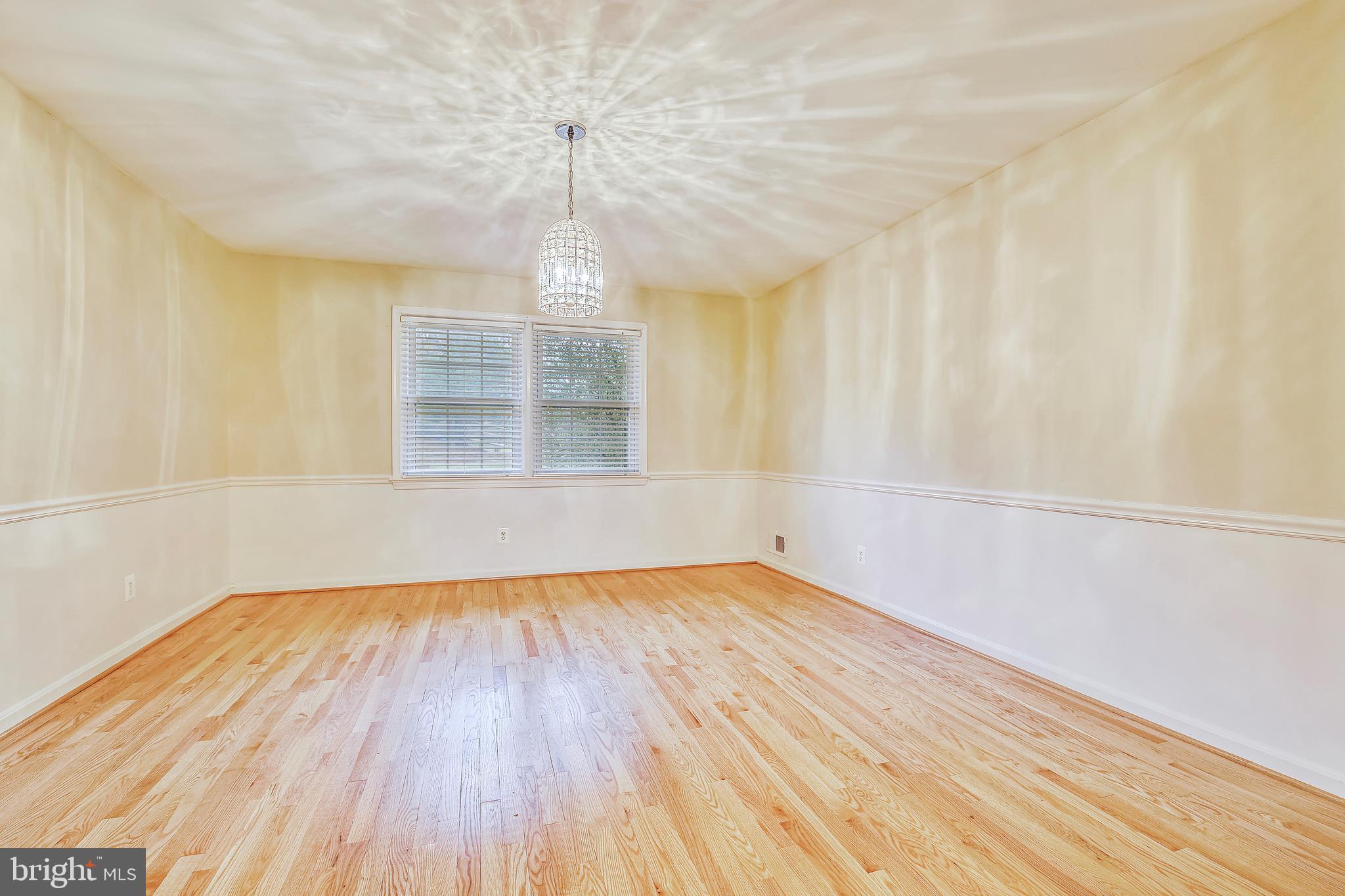 12417 Over Ridge Road Potomac, MD 20854 - Photo 10 of 44 Dinning Room