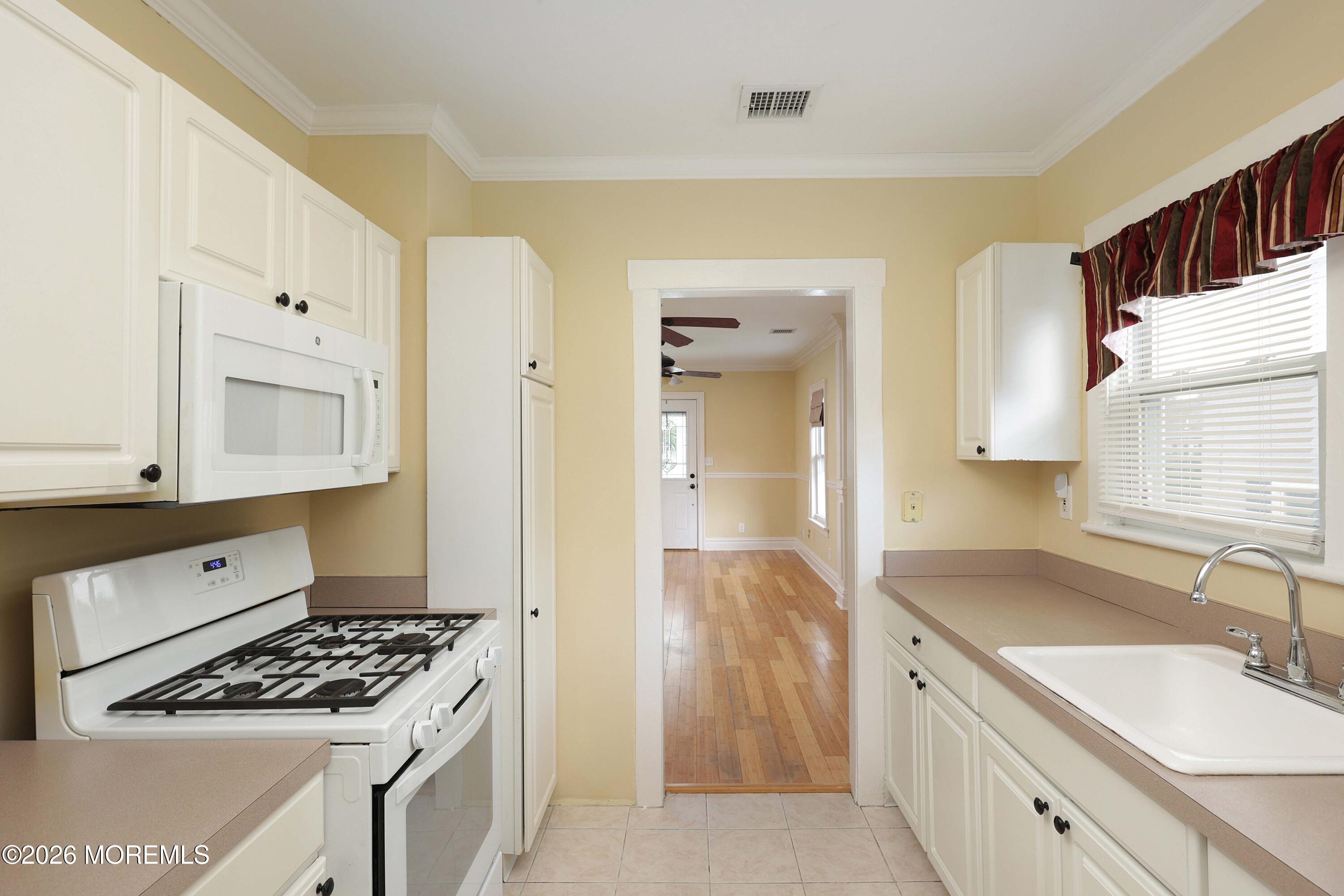 45 Manning Street Red Bank, NJ 07701 - Photo 16 of 31 758A7541