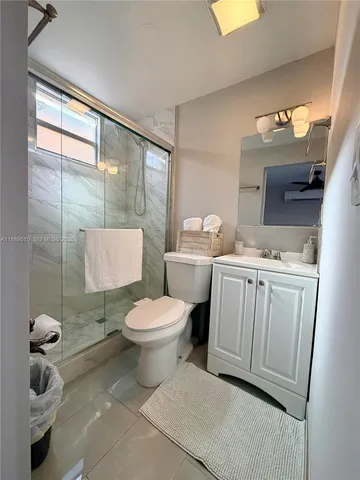 $1,700 | 361 Southwest 20th Road, Unit COTTAGE B, Miami, FL 33129
