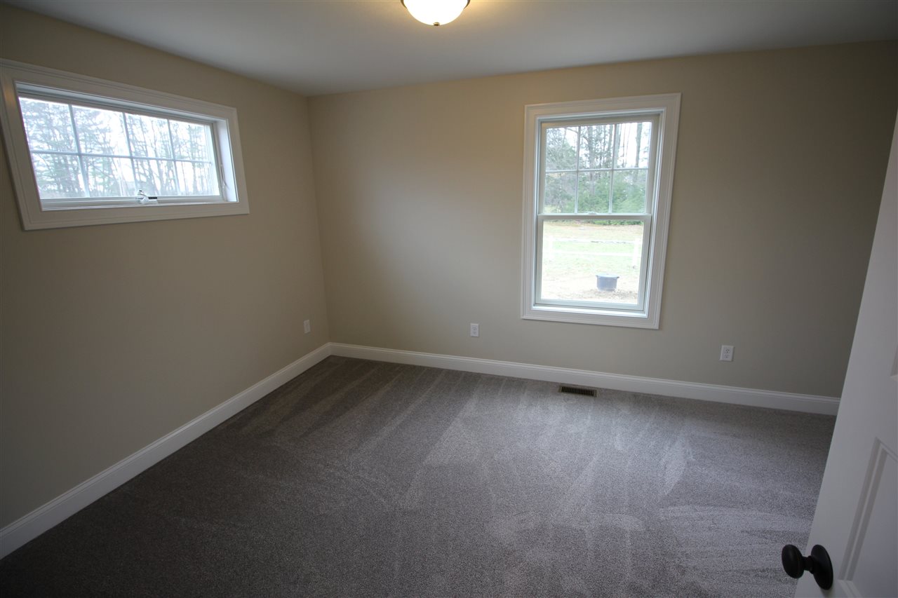 8 Laredo Lane, Unit 4 Rochester, NH 03868 - Photo 16 of 23