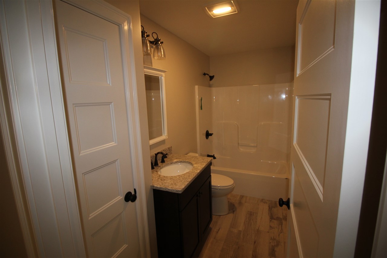 8 Laredo Lane, Unit 4 Rochester, NH 03868 - Photo 19 of 23