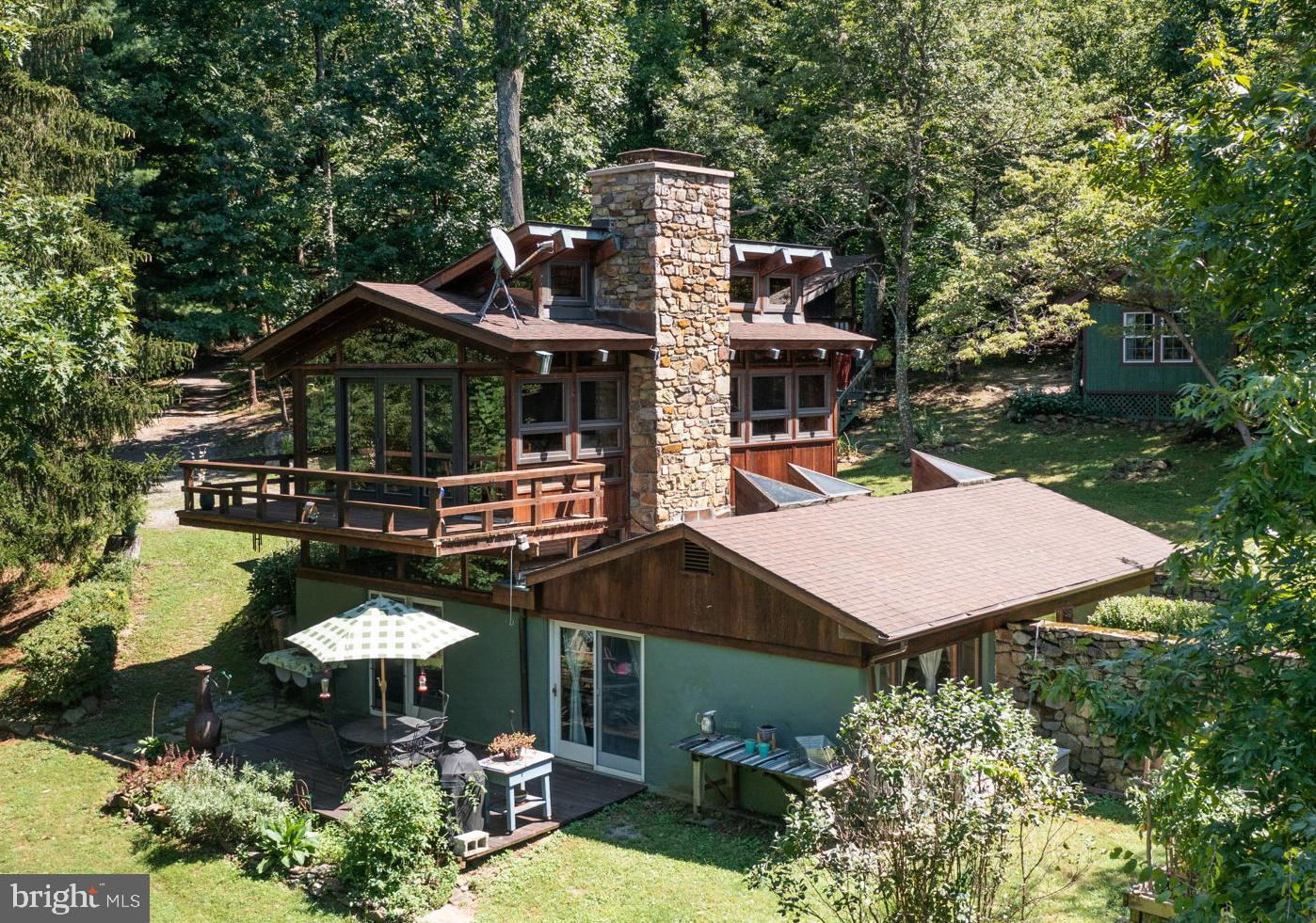 19079 Blue Ridge Mountain Road Bluemont, VA 20135 - Photo 1 of 35 CUSTOM CONTEMPORARY DESIGN