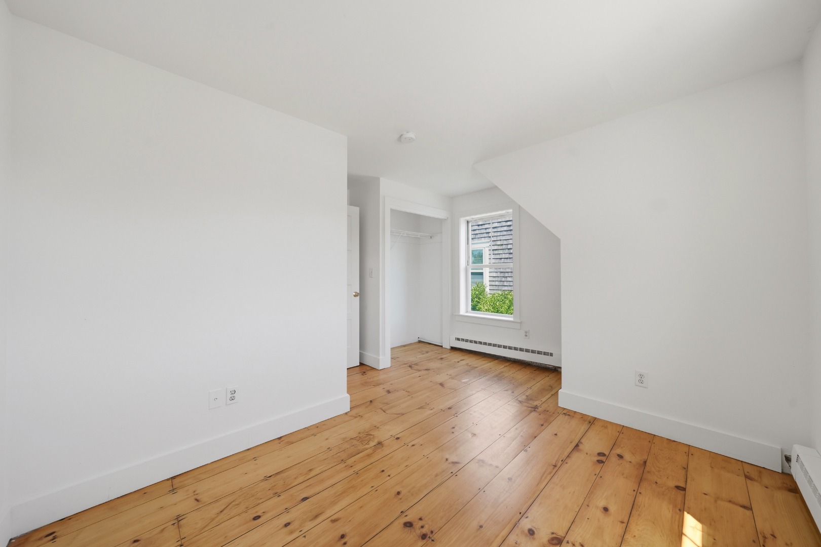 14 Essex Road Nantucket, MA 02554 - Photo 16 of 17 Front House | 2nd Floor BR | BR 4