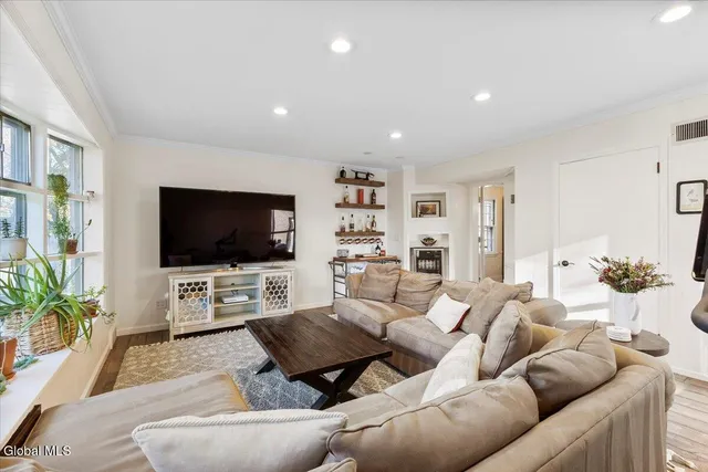 $415,000 | 348 South Manning Boulevard, Albany, NY 12208