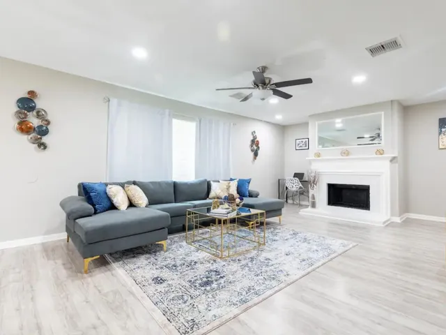 $2,950 | 2005 Village Park Drive, Missouri City, TX 77489