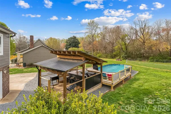 $389,000 | 1757 Castlewood Court, Hickory, NC 28602