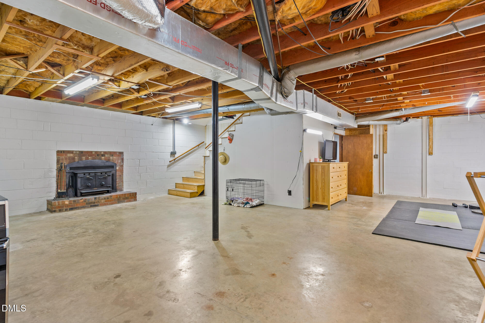 1263 Geneva Albright Road Graham, NC 27253 - Photo 38 of 61 a view of an empty room