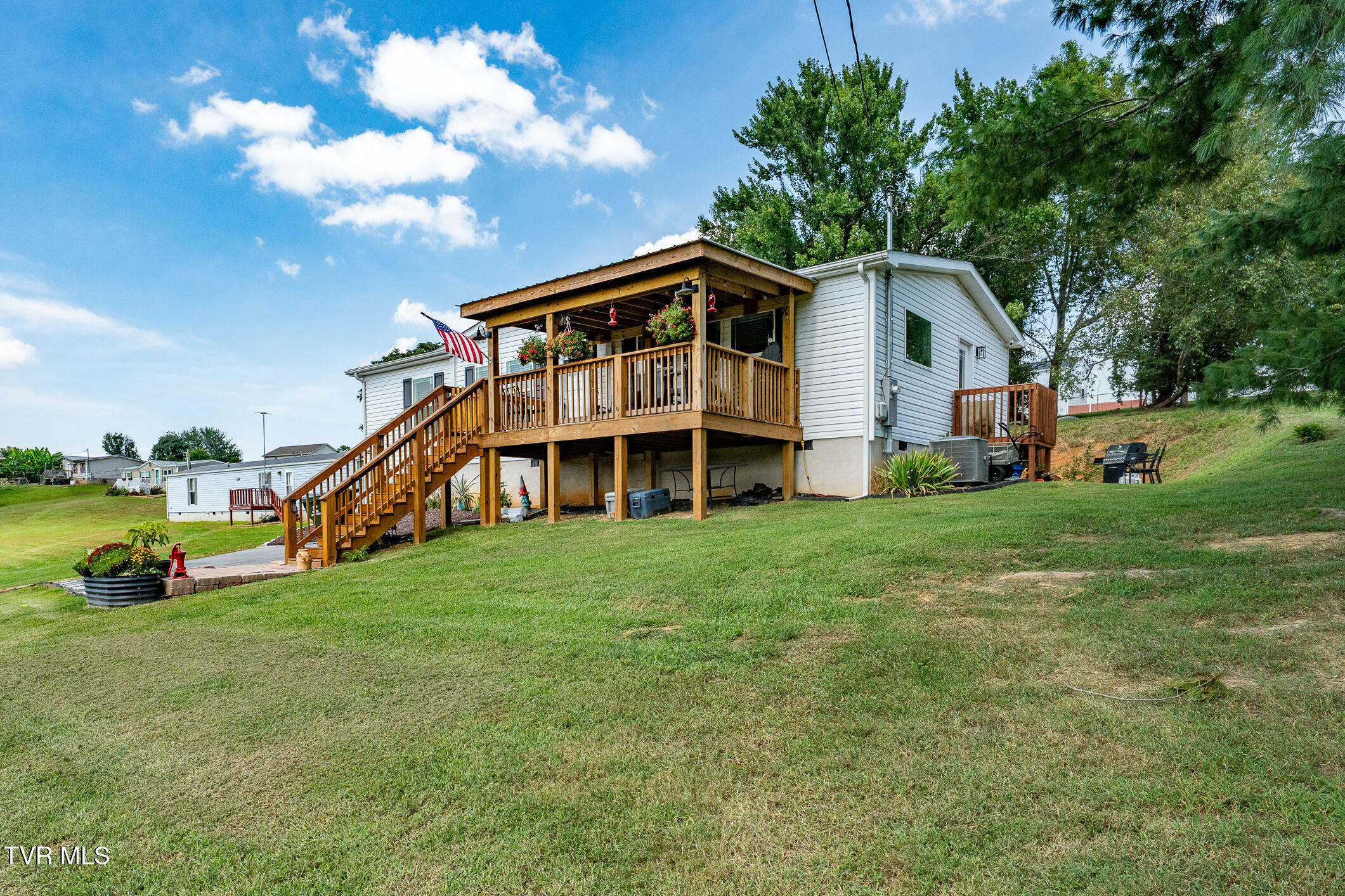 378 Miller Road Telford, TN 37690 - Photo 3 of 39 378 Miller Road (5 of 45)