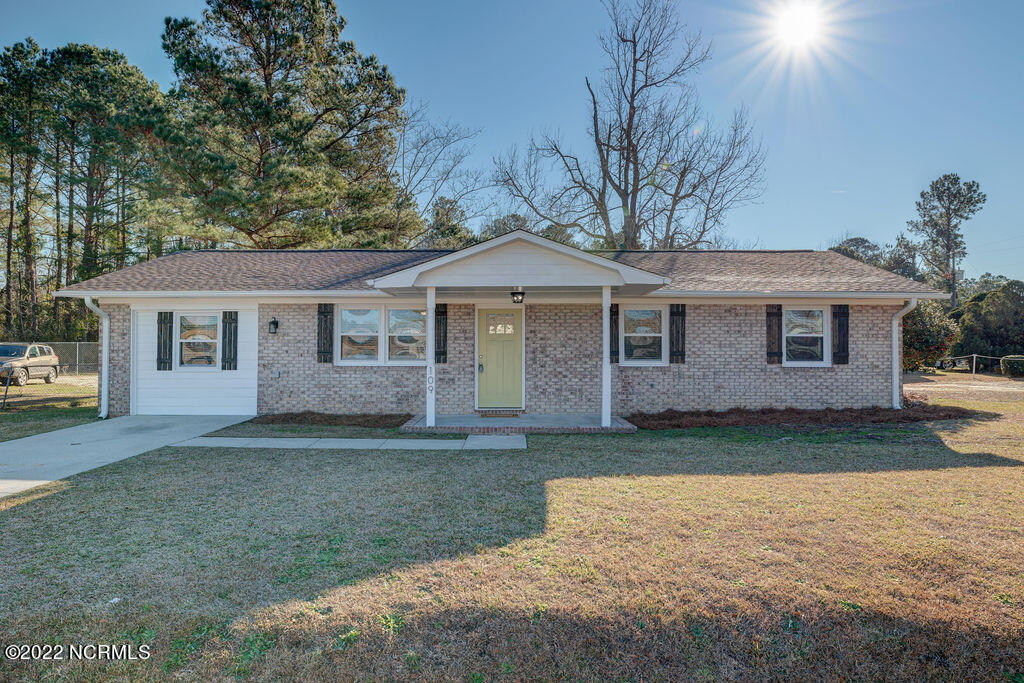 109 Apple Road Castle Hayne, NC 28429 - Photo 1 of 30 109AppleEdit-2
