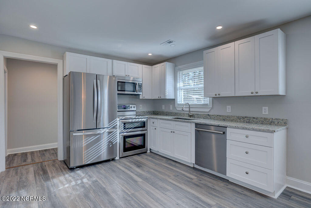 109 Apple Road Castle Hayne, NC 28429 - Photo 10 of 30 109AppleEdit-14
