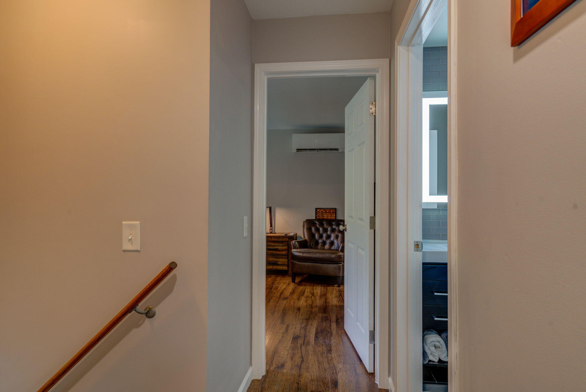 135 Josiah Norton Road Cape Neddick, ME 03902 - Photo 30 of 37 2nd floor hall