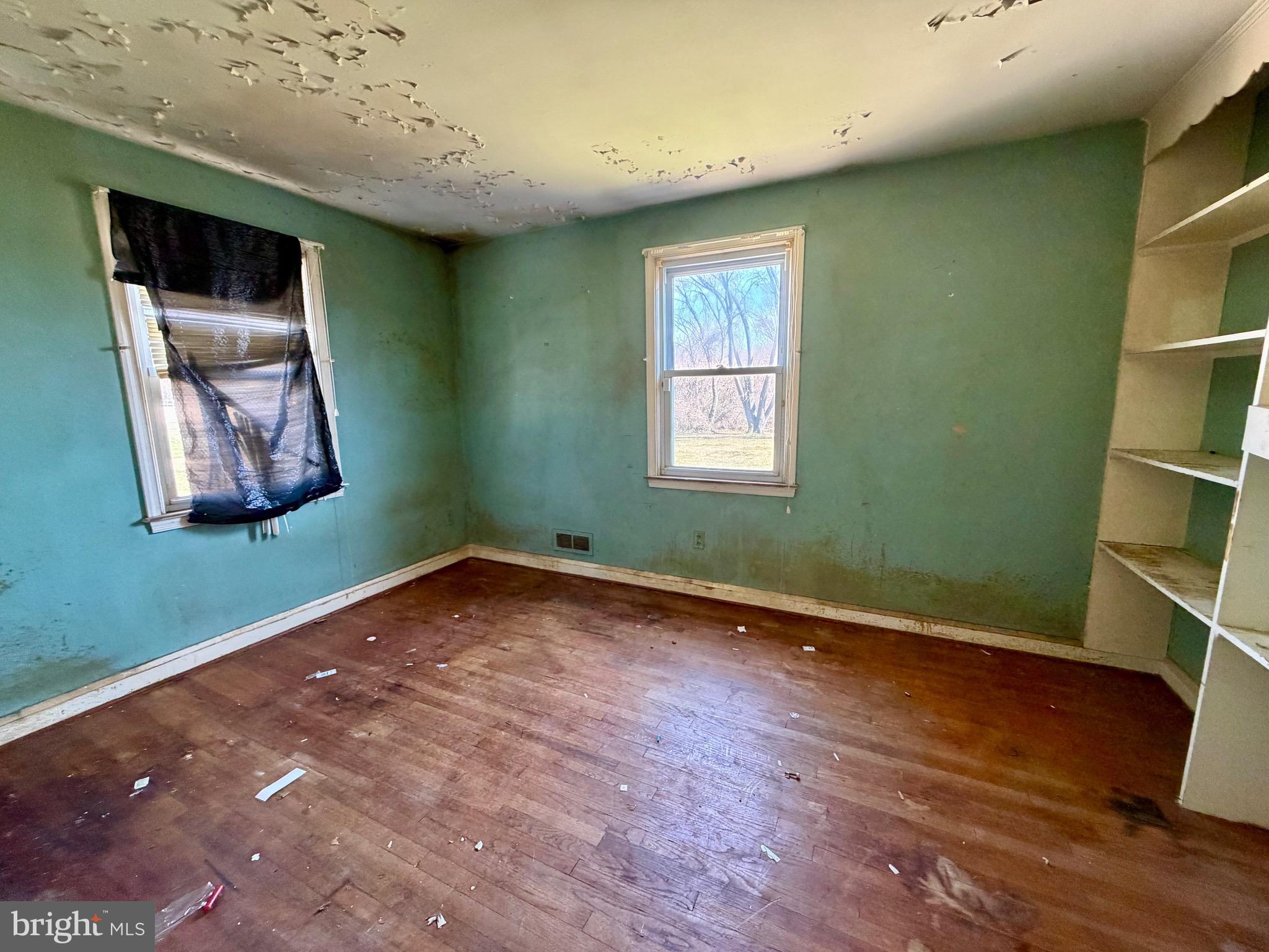 6521 Ridge Road Baltimore, MD 21237 - Photo 9 of 36 Bedroom