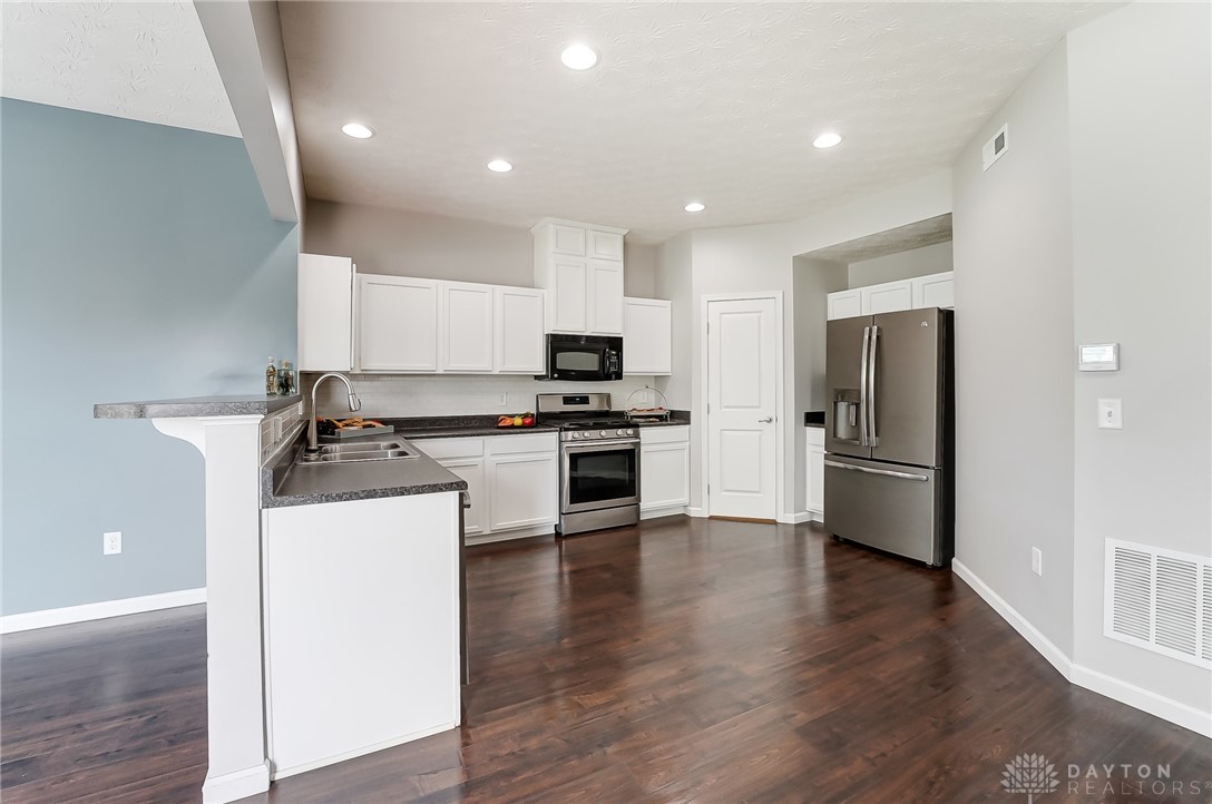 1669 South Branch Road Dayton, OH 45458 - Photo 12 of 58 Gallery Image 12