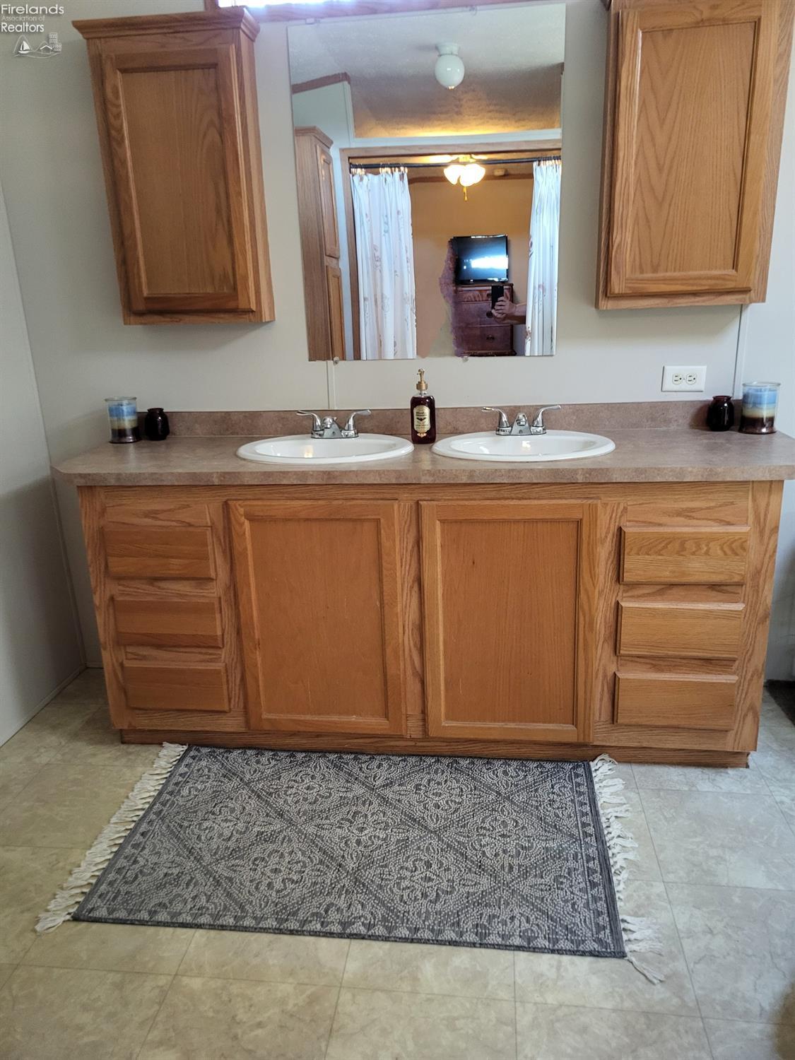 1730 Port Clinton Road, Unit 24 Fremont, OH 43420 - Photo 5 of 21 Gallery Image 5