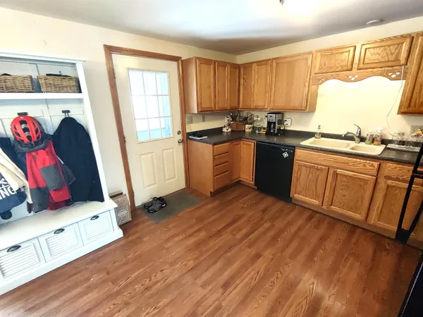 $639,000 | 1278 Weare Road, Henniker, NH 03242