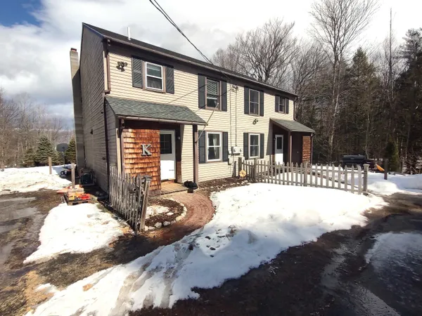 $639,000 | 1278 Weare Road, Henniker, NH 03242