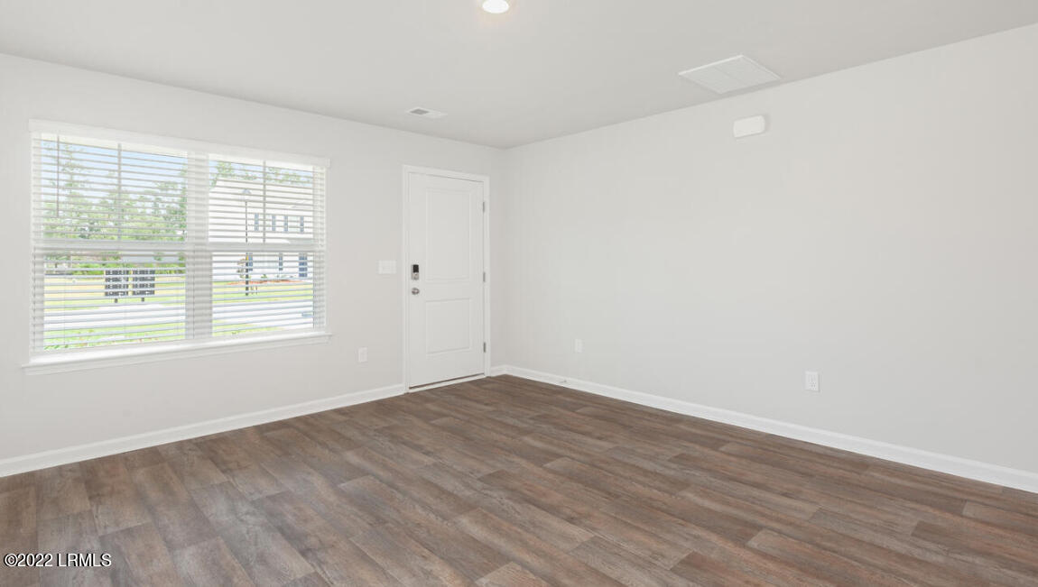 1729 Sanctum Street Ridgeland, SC 29936 - Photo 3 of 22 9319 Vineyard Grove Leland NC 28451 USA-