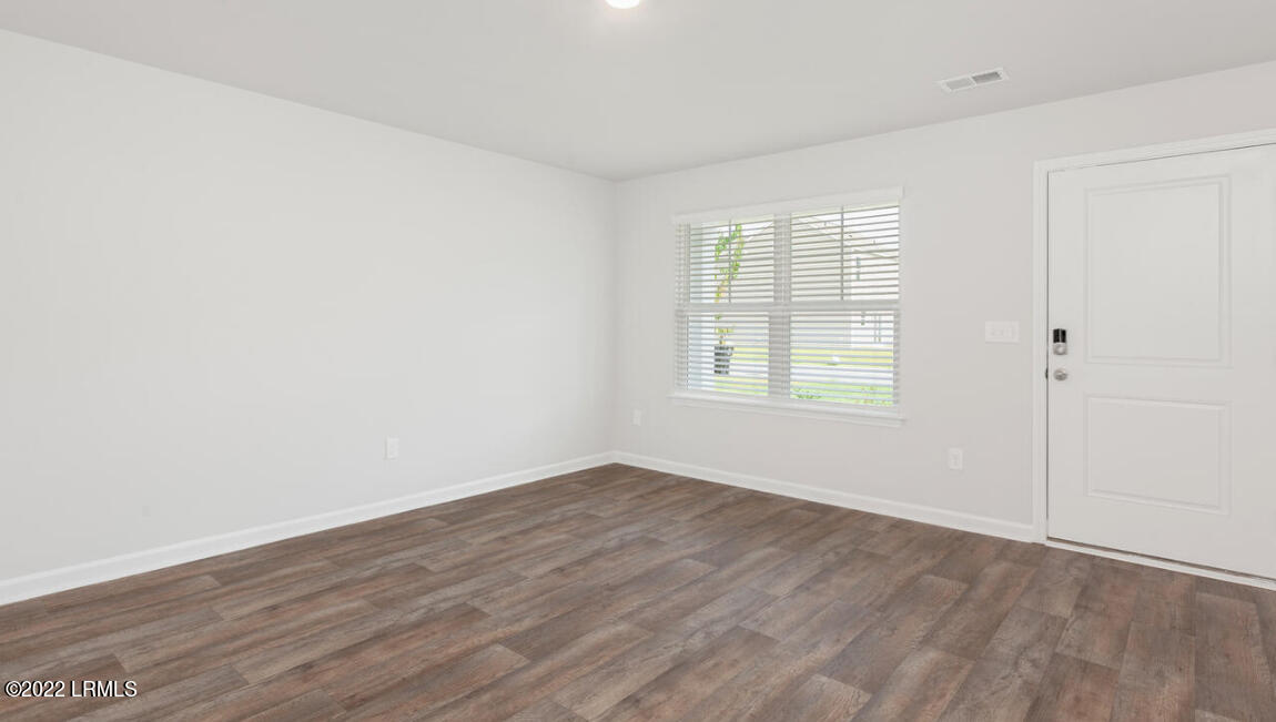 1729 Sanctum Street Ridgeland, SC 29936 - Photo 4 of 22 9319 Vineyard Grove Leland NC 28451 USA-