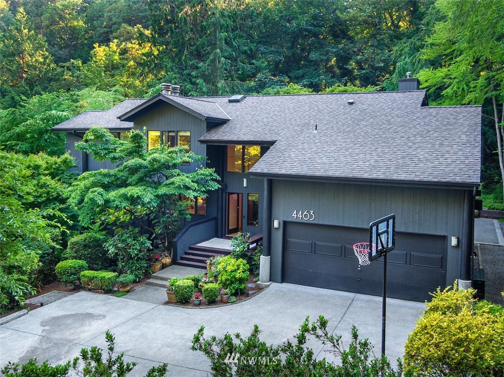 4463 East Mercer Way Mercer Island, WA 98040 - Photo 4 of 36
