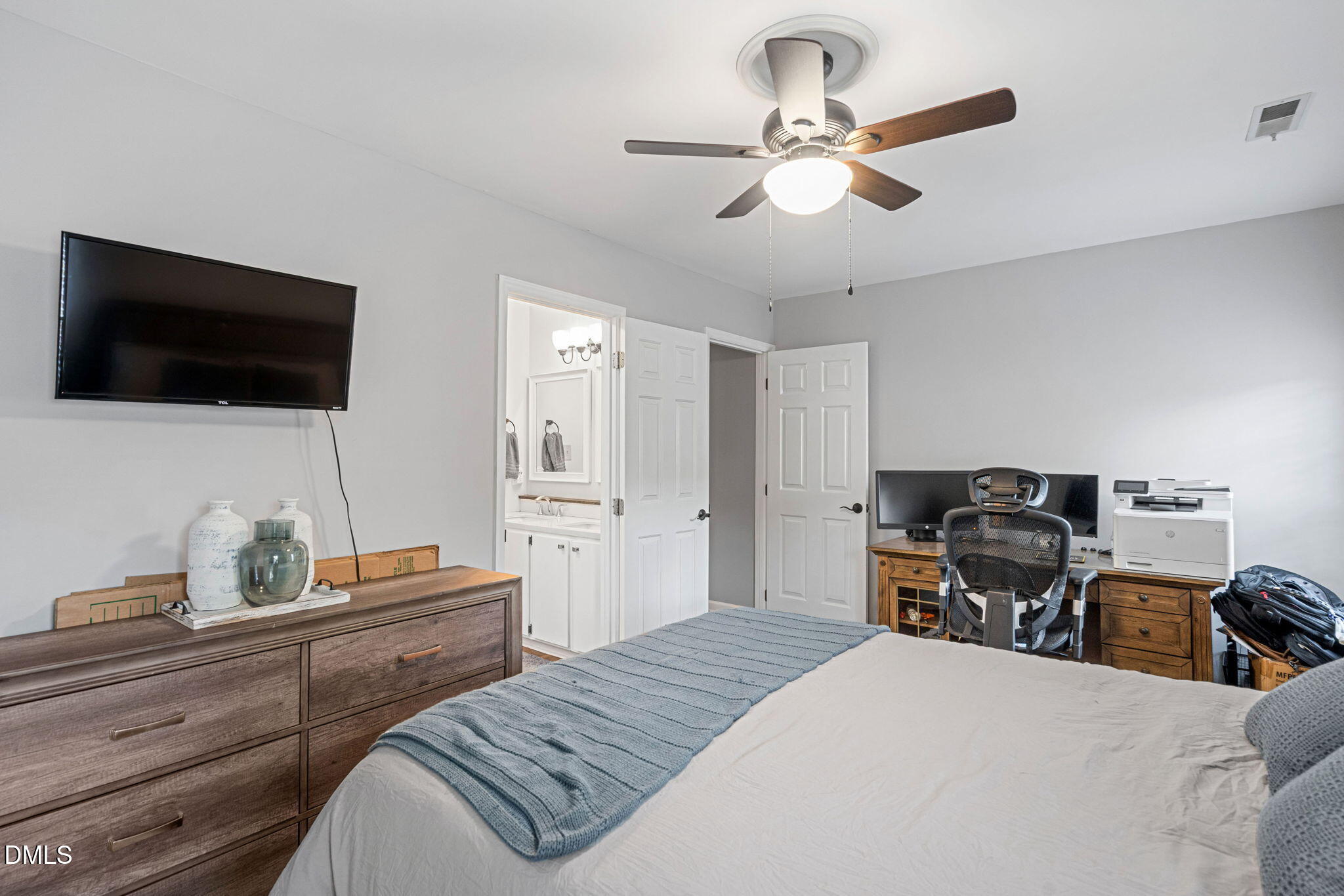 1720 Township Circle Raleigh, NC 27609 - Photo 21 of 35 46-web-or-mls-1720-township-cir