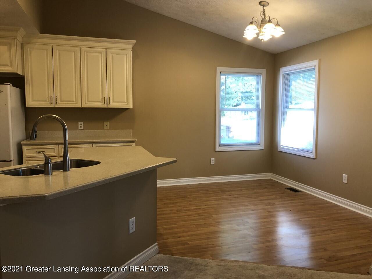 4155 Holt Road Holt, MI 48842 - Photo 4 of 27 Dining
