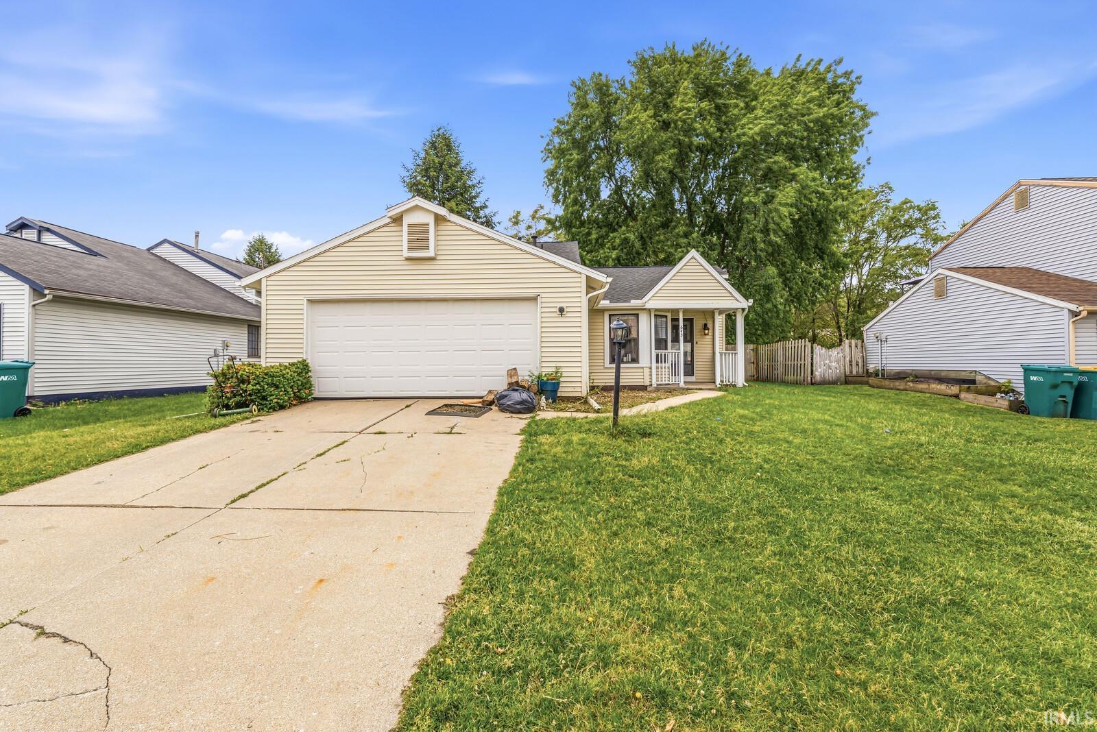 643 Conner Drive Mishawaka, IN 46544 - Photo 2 of 28