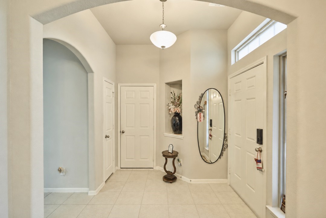 2020 Cedar Tree Court Conroe, TX 77301 - Photo 7 of 26