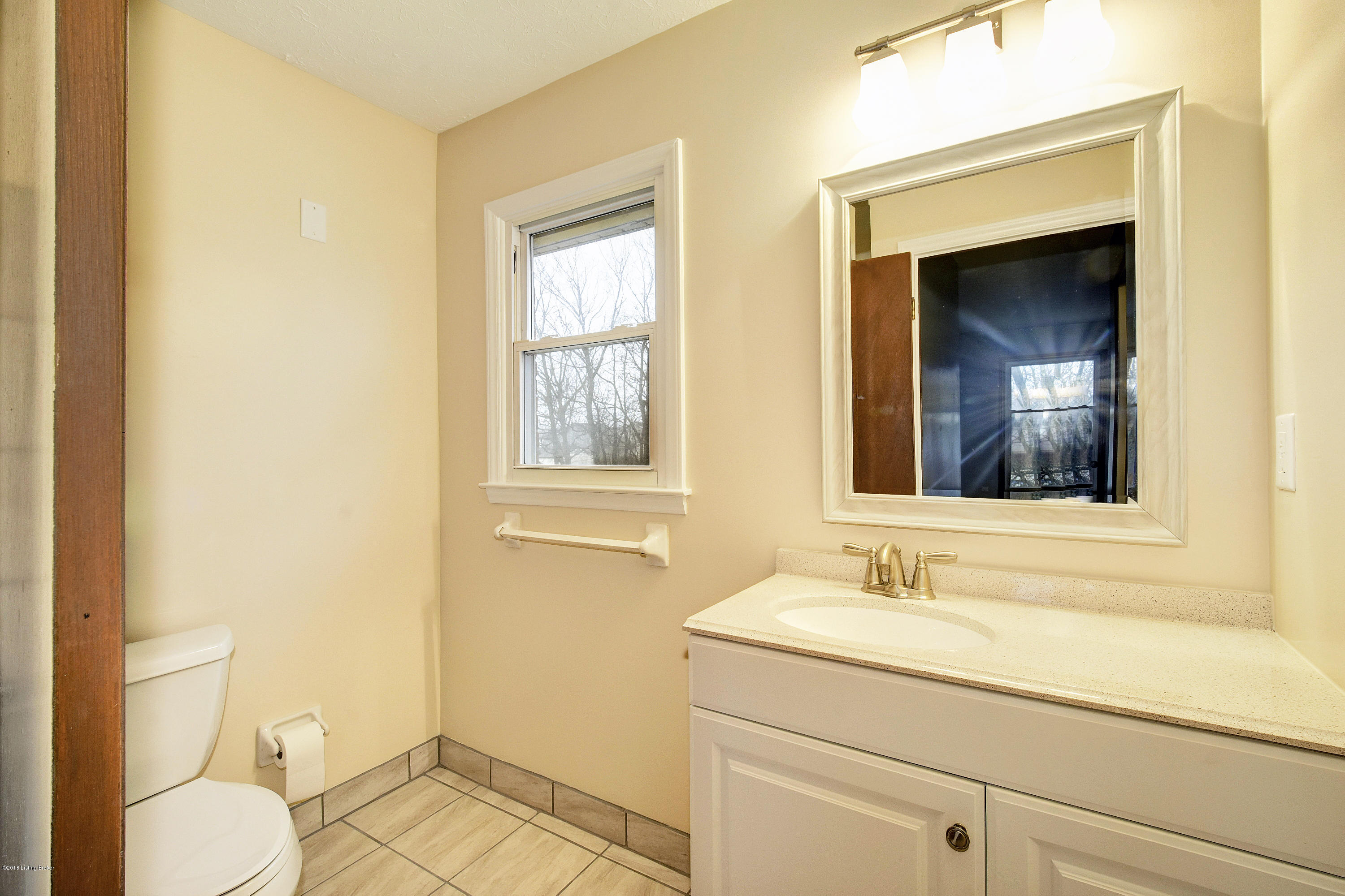 6615 El Rancho Road Louisville, KY 40291 - Photo 9 of 34 _DSC1933_5_6