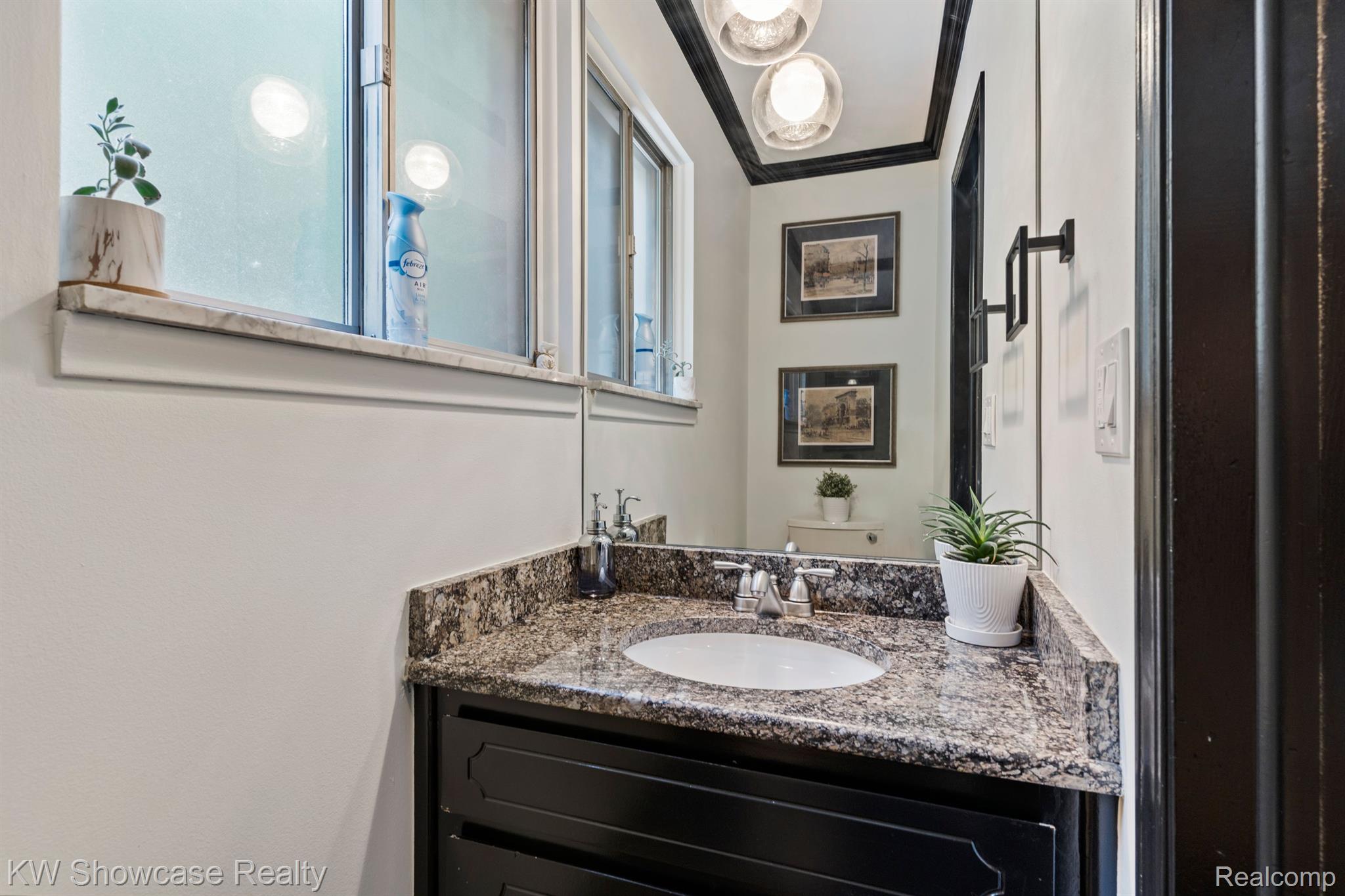 54048 Mound Road Utica, MI 48316 - Photo 15 of 37 Gallery Image 15