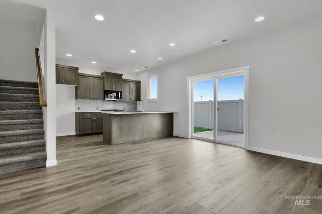 $407,900 | 389 South Fritts Avenue, Meridian, ID 83642