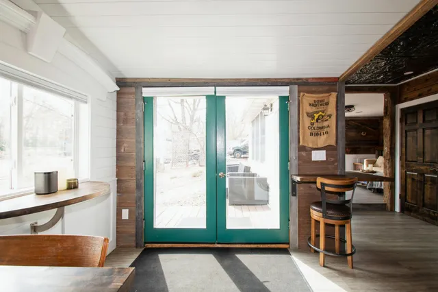 $550,000 | 25565 Smithtown Road, Excelsior, MN 55331