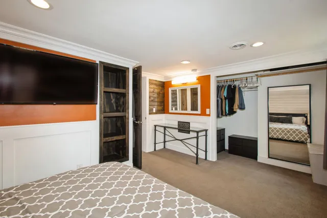 $550,000 | 25565 Smithtown Road, Excelsior, MN 55331