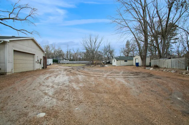 $550,000 | 25565 Smithtown Road, Excelsior, MN 55331