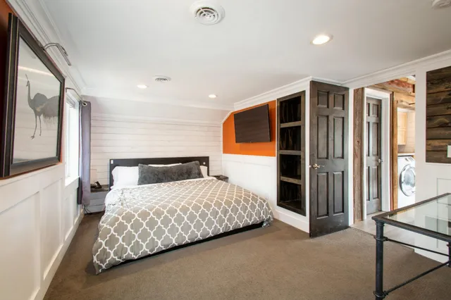 $550,000 | 25565 Smithtown Road, Excelsior, MN 55331